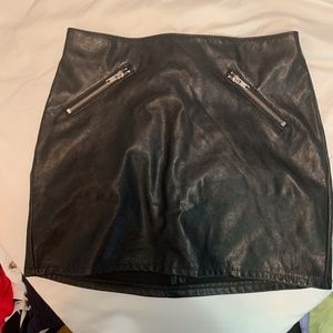 fake leather  mini skirt